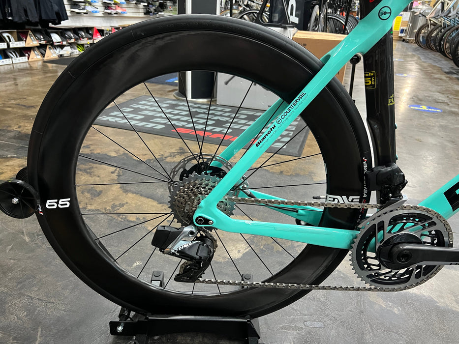 Bianchi Oltre XR4 Disc SRAM Red eTap AXS - Enve Foundation 65 Wheels - Celeste 2022