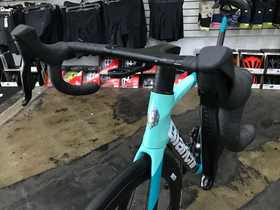 Bianchi Oltre XR4 Disc Sram Rival AXS HollowGram Carbon Wheels - 2023