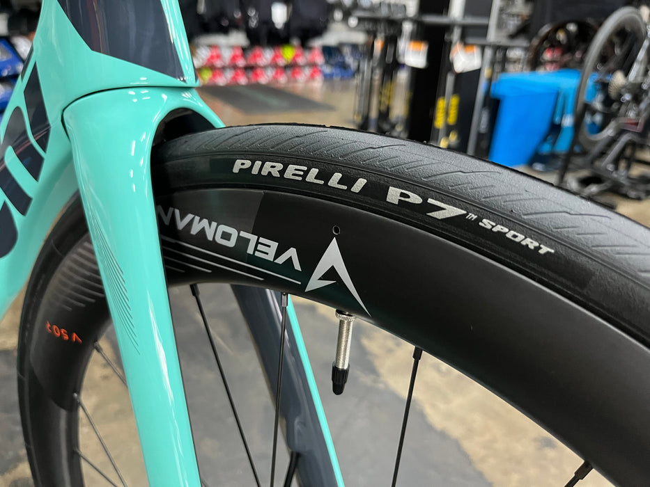 Bianchi Oltre Comp Shimano Ultegra Di2 12 Speed - Celeste 2023