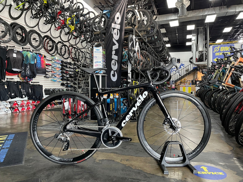 Cervelo Caledonia Disc SRAM Rival eTap AXS Vision Team 35 Wheels - 2024