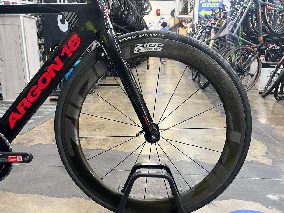 Argon 18 E-117 Tri SRAM Force 22 w/ZIPP 404 Firecrest Wheels - Silver Rabbit Black Gloss 2022