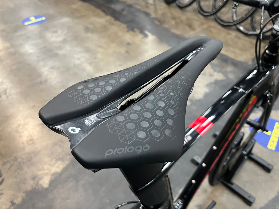 Argon 18 E-117 Tri SRAM Force 22 w/ZIPP 404 Firecrest Wheels - Silver Rabbit Black Gloss 2022