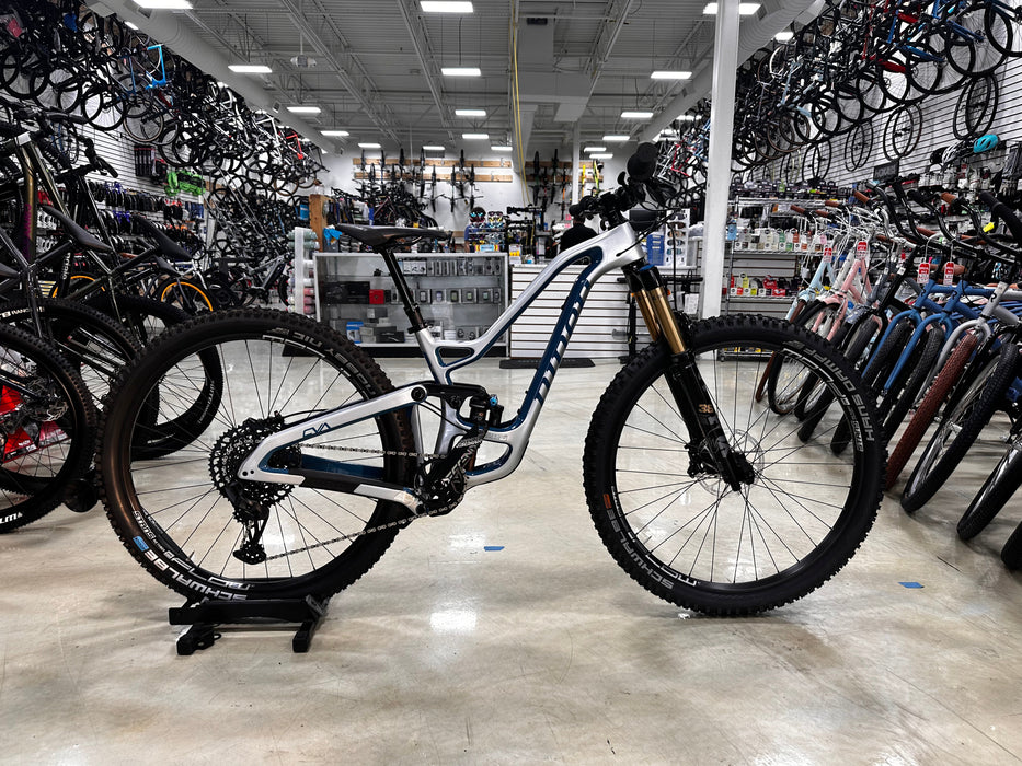 Niner RIP 9 RDO 29 3 Star SRAM GX Eagle - Baja Blue/Silver 2022