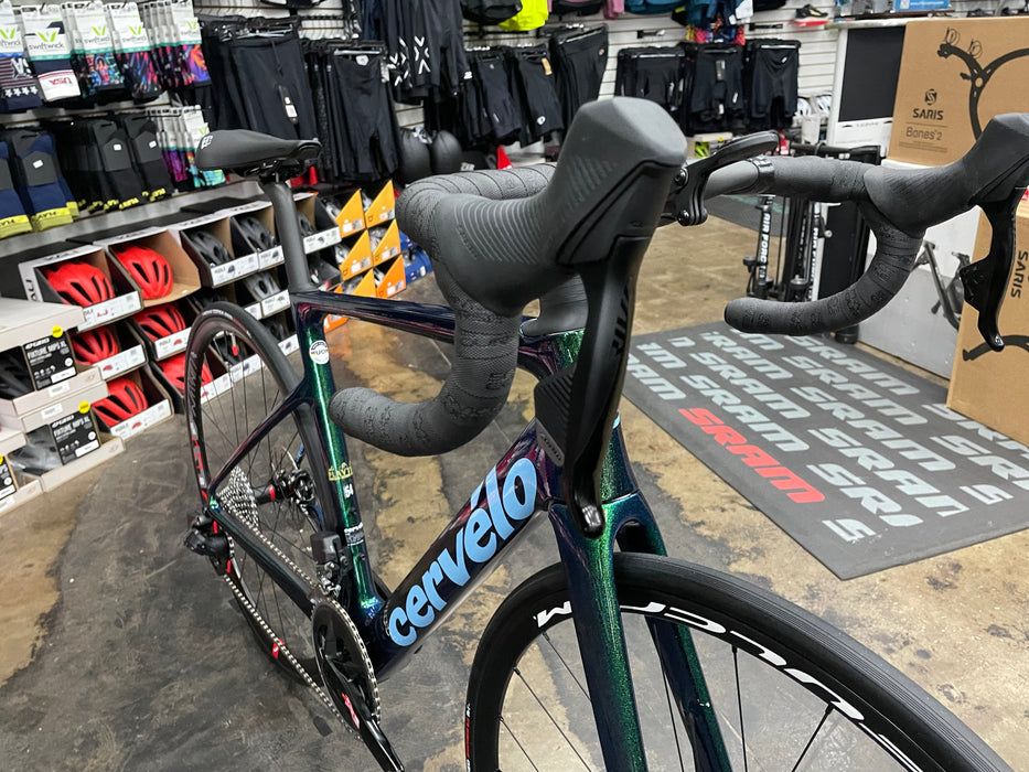 Cervelo Caledonia-5 Disc SRAM Rival eTap AXS - 2024