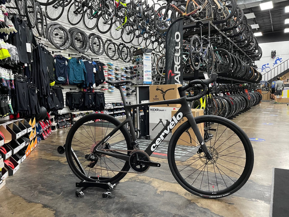 Cervelo Caledonia-5 Disc SRAM Rival eTap AXS - 2024