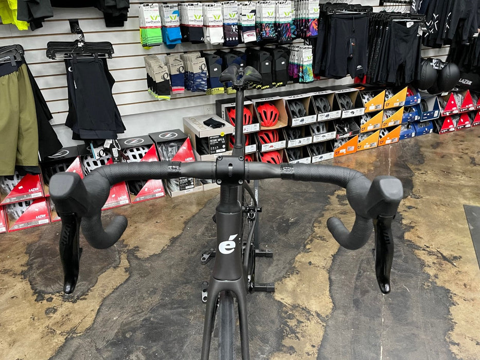 Cervelo Caledonia-5 Disc SRAM Rival eTap AXS - 2024