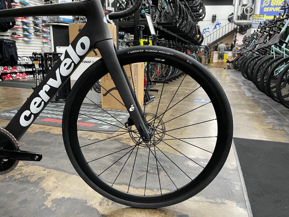 Cervelo Caledonia-5 Disc SRAM Rival eTap AXS - 2024