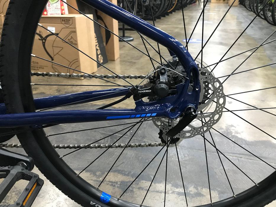 Fuji Traverse 1.5 - Blue 2022