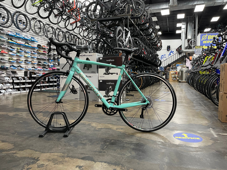 Bianchi Via Nirone 7 Shimano Sora 9 Speed - Celeste 2023