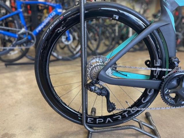 Bianchi Oltre Pro Shimano Ultegra Di2 Graphite / Celeste 2023